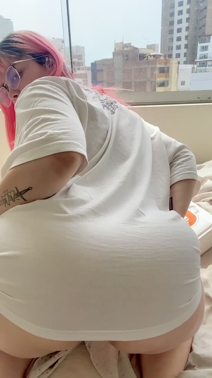 Daddy told me this morning that he's proud of me for having a giant ass - free porn video