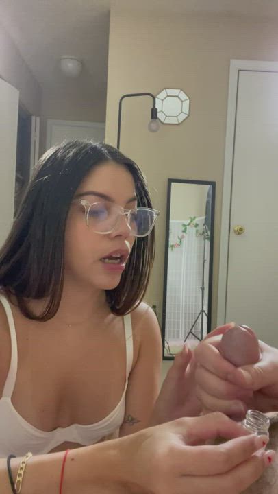 Trying to catch this big load so cuck can eat it - free porn video