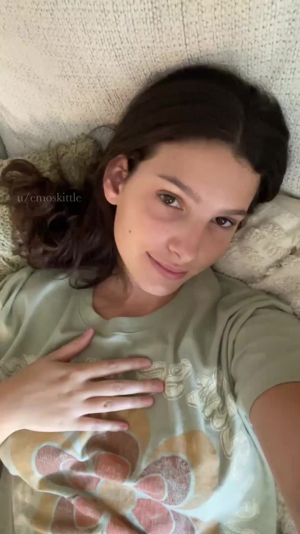 Giving you a quick peak! - free porn video