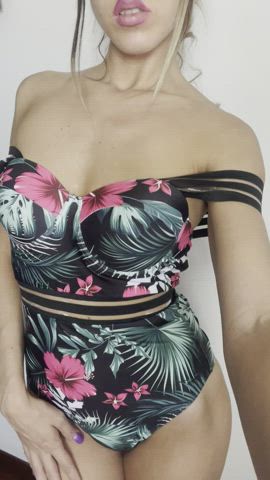 always have that swimsuite flying with me - free porn video