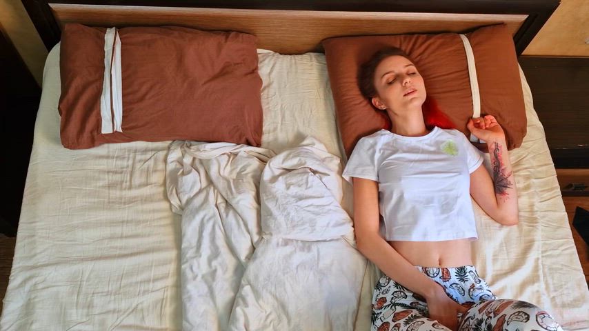 Pajama Girl is a good wife - free porn video