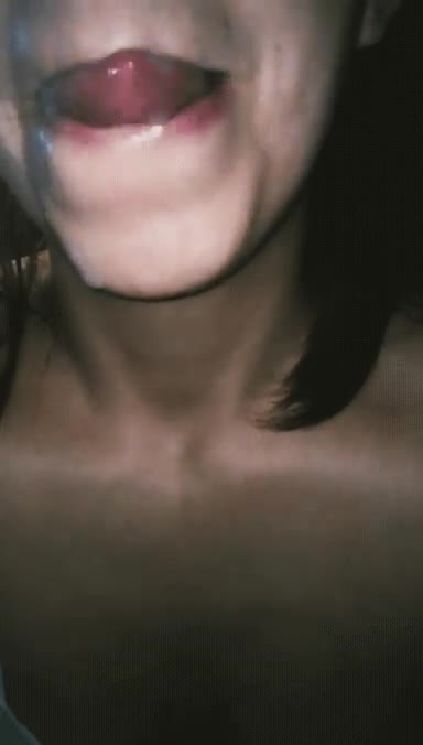 I would swallow but watching it drip out of my mouth turns me on 🤤 - free porn video