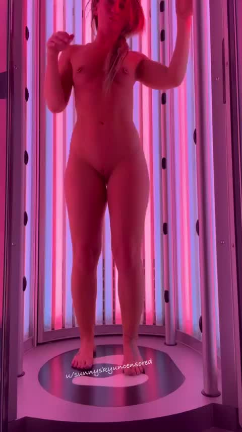 Trying to stay quiet while playing at the tanning salon [gif] - free porn video