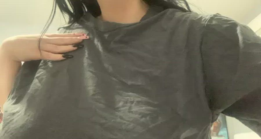 Huge surprise under my shirt ;) OC - free porn video