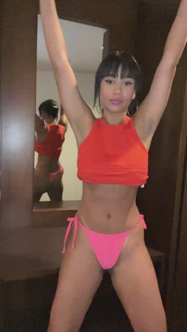 Loving the new top :) - free porn video