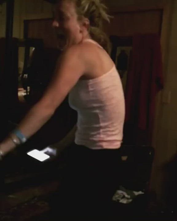 Kaley Cuoco - free porn video